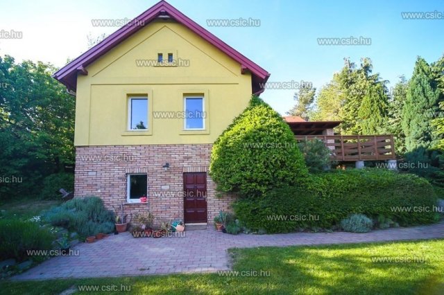 Eladó családi ház, Nagykovácsiban 195 M Ft, 4 szobás