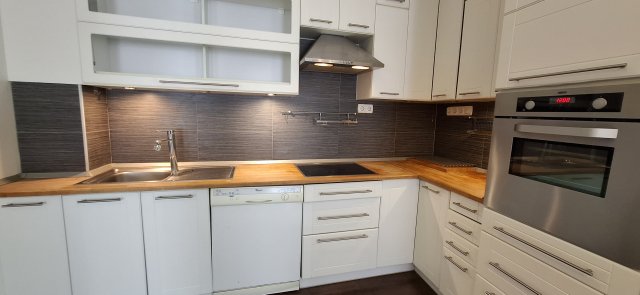 Kiadó téglalakás, albérlet, Pécsett 260 E Ft / hó, 3 szobás