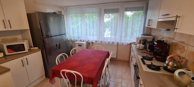 Eladó téglalakás, Nyíregyházán 43 M Ft, 2+1 szobás