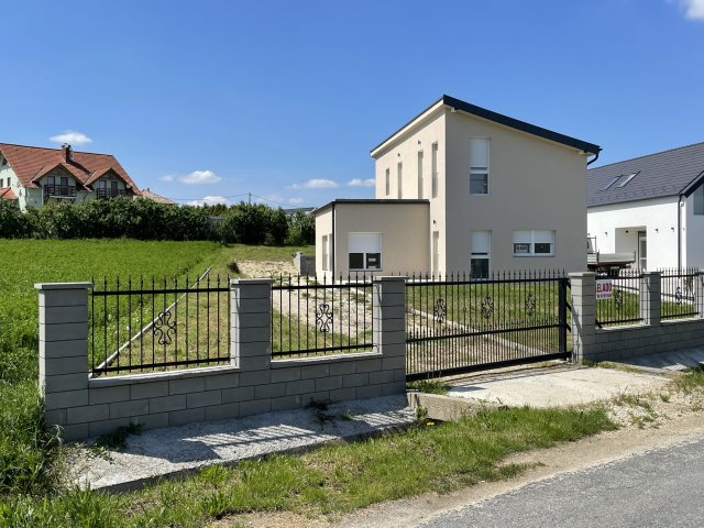 Eladó családi ház, Alsópáhokon 119 M Ft, 4 szobás