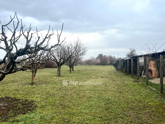 Eladó telek, Győrújbaráton 16.999 M Ft / költözzbe.hu