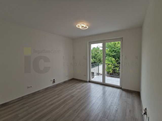 Kiadó téglalakás, albérlet, Szegeden 130 E Ft / hó, 1 szobás
