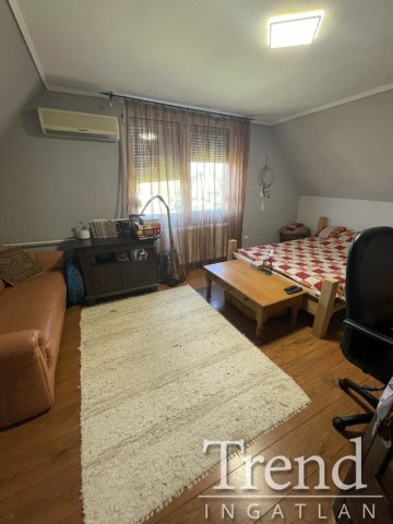 Eladó családi ház, Nagyvenyimen 54 M Ft, 4 szobás