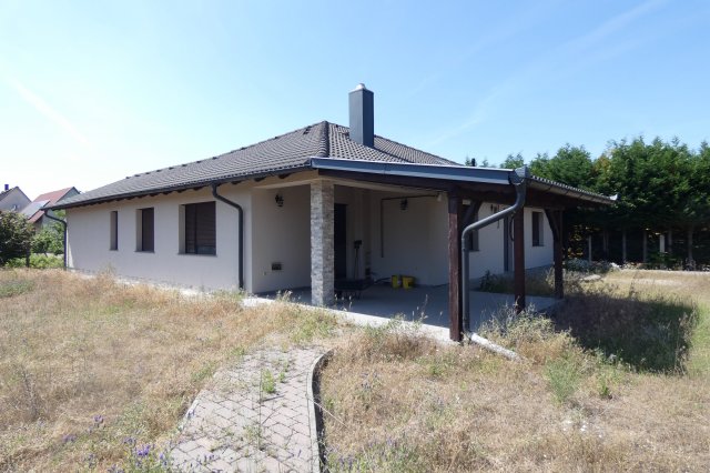 Eladó családi ház, Ráckevén 130 M Ft, 4 szobás