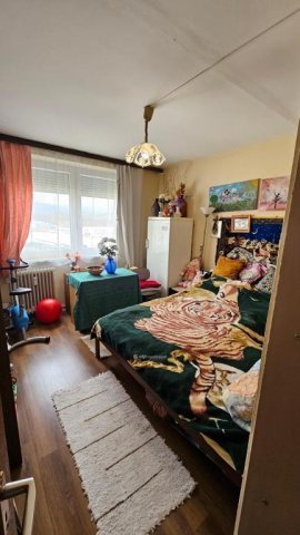 Eladó panellakás, Egerben 37.9 M Ft, 2+1 szobás