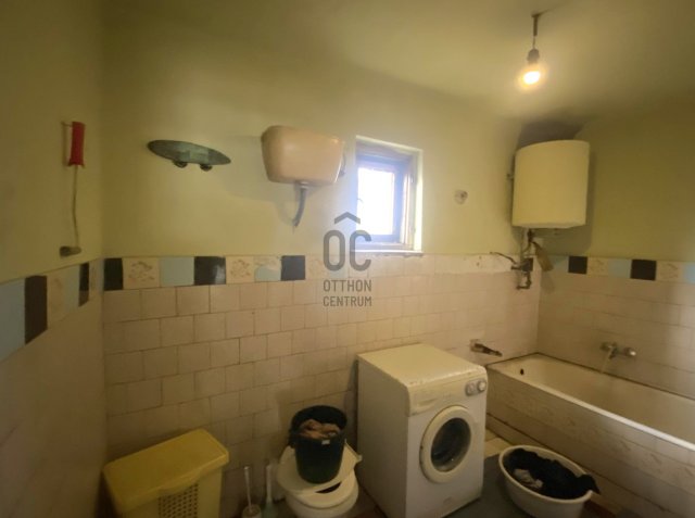 Eladó családi ház, Vámospércsen 8 M Ft, 2 szobás