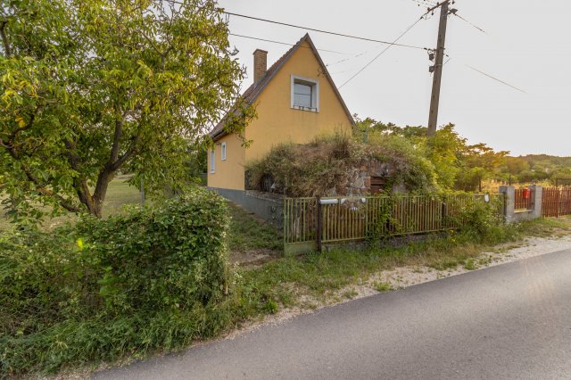 Eladó családi ház, Pákozdon 29.9 M Ft, 3 szobás