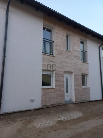 Eladó ikerház, Dunaharasztin 110 M Ft, 5 szobás