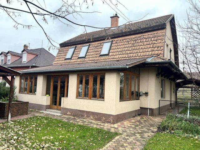Eladó családi ház, Dunakeszin 179 M Ft, 4 szobás