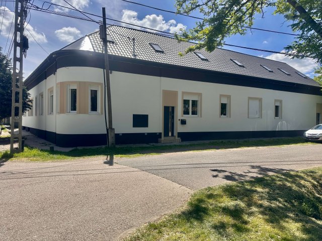 Eladó hotel, Cegléden 230 M Ft, 14 szobás / költözzbe.hu