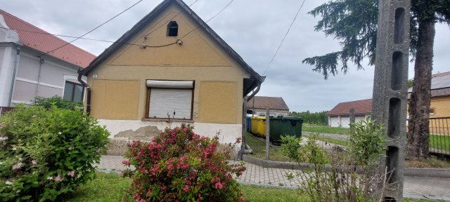 Eladó családi ház, Kaposszekcsőn 9.5 M Ft, 2 szobás