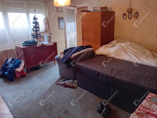 Eladó családi ház, Vértessomlón 46 M Ft, 4 szobás