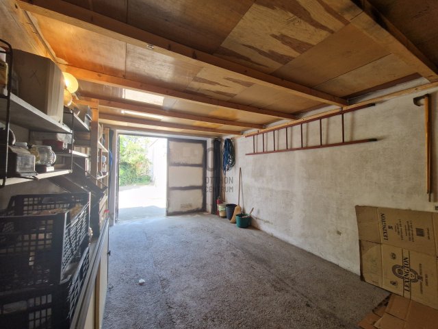Eladó garázs, Gyöngyösön 8.9 M Ft / költözzbe.hu