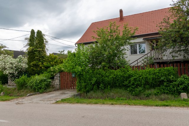 Eladó családi ház, Móron 69.8 M Ft, 3 szobás