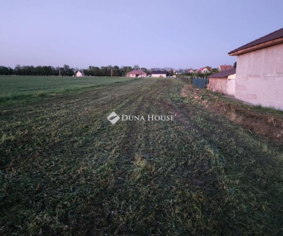 Eladó telek, Mosonszentmiklóson 10.99 M Ft / költözzbe.hu