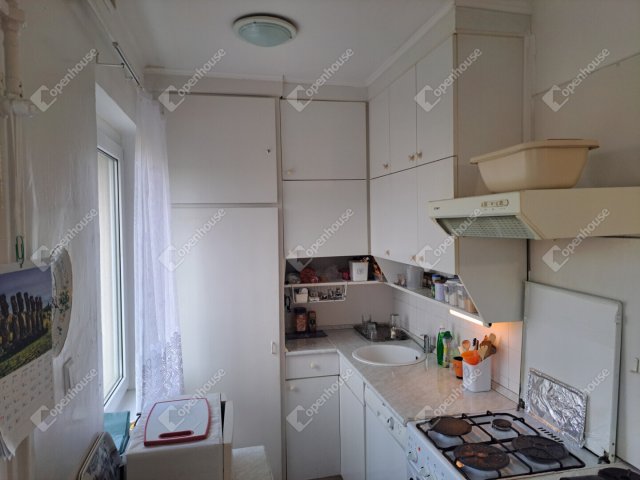 Eladó téglalakás, Győrött 55 M Ft, 3 szobás