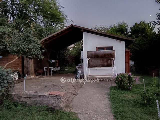 Eladó családi ház, Hajdúböszörményen 44 M Ft, 2+1 szobás