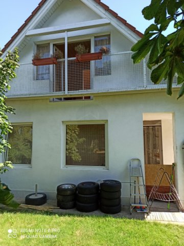 Eladó családi ház, Veszprémben 73.5 M Ft, 1+4 szobás