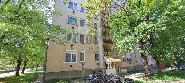 Eladó téglalakás, Makón 33 M Ft, 2 szobás