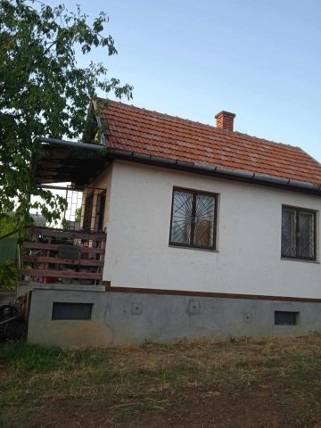 Eladó nyaraló, Mezőkövesden 6.5 M Ft, 1 szobás