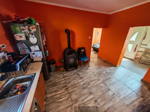 Eladó családi ház, Szenyéren 18.9 M Ft, 3 szobás