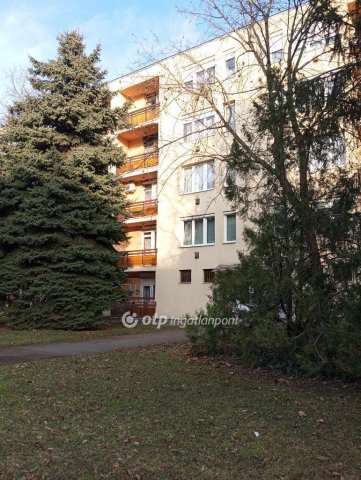 Eladó panellakás, Egerben 31 M Ft, 2 szobás