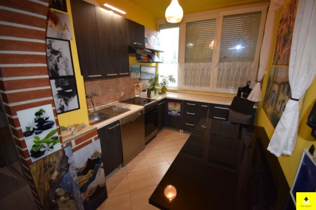 Eladó téglalakás, Kőszegen 32 M Ft, 2 szobás