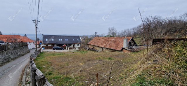 Eladó telek, Pannonhalmán 18.5 M Ft / költözzbe.hu