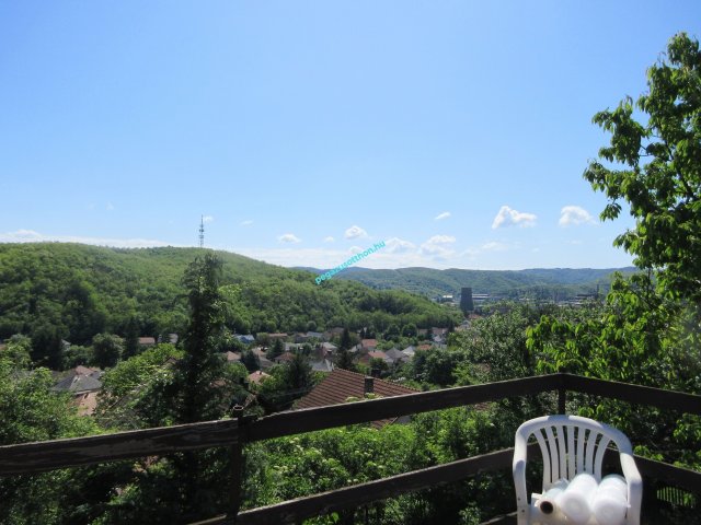 Eladó családi ház, Ózdon 25.9 M Ft, 3 szobás