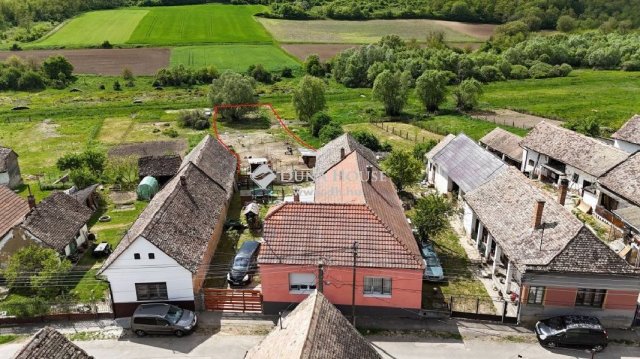 Eladó családi ház, Erzsébeten 31.9 M Ft, 3 szobás