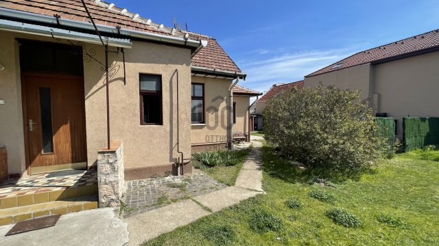 Eladó családi ház, Kistarcsán 92.5 M Ft, 4 szobás