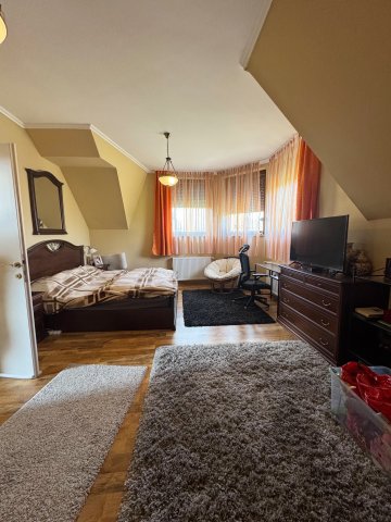 Eladó családi ház, Veresegyházon 175.9 M Ft, 4+1 szobás
