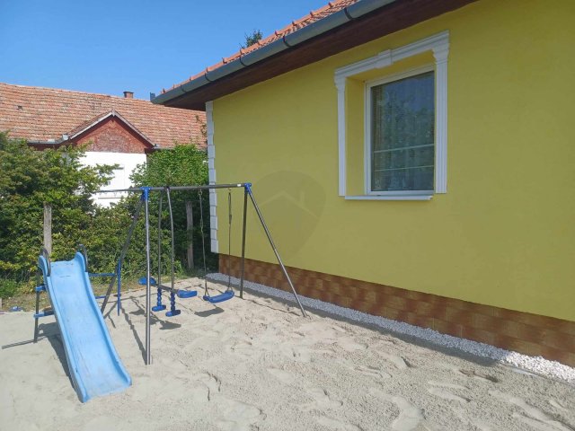 Eladó családi ház, Zagyvarékason 27.9 M Ft, 2+1 szobás