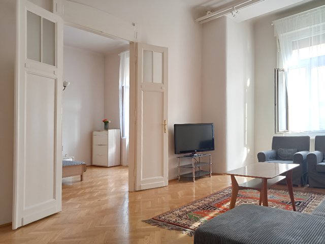 Kiadó téglalakás, albérlet, Budapesten, V. kerületben, 2 szobás