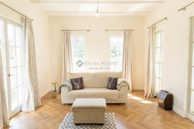 Eladó családi ház, Szentendrén 199.9 M Ft, 5 szobás