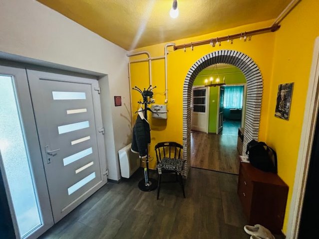 Eladó családi ház, Újszászon 25.5 M Ft, 3 szobás