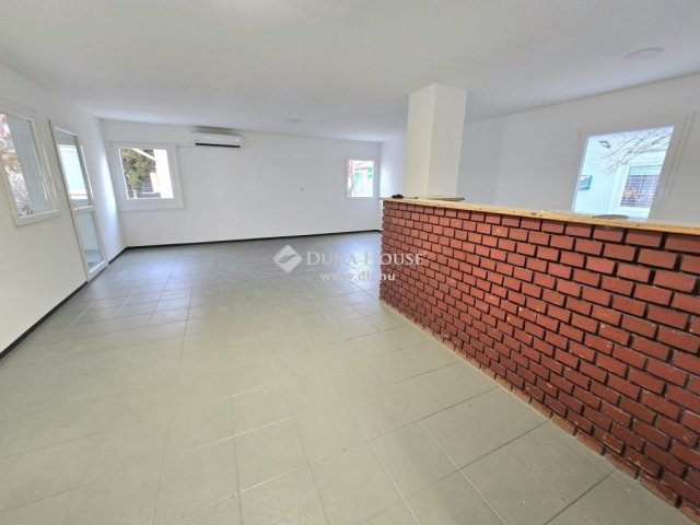 Eladó családi ház, Szentlőrincen 29.9 M Ft, 3 szobás