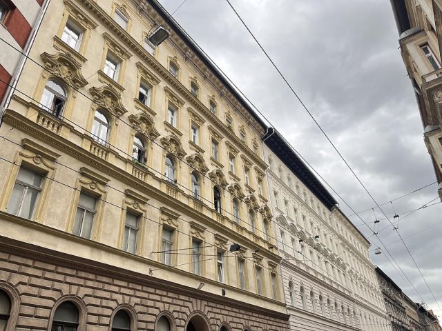 Eladó téglalakás, Budapesten, VI. kerületben 115.9 M Ft