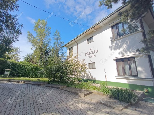 Eladó hotel, Sopronban 420 M Ft, 10 szobás / költözzbe.hu