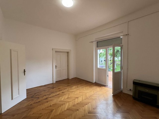 Eladó családi ház, Egerben 110 M Ft, 4 szobás