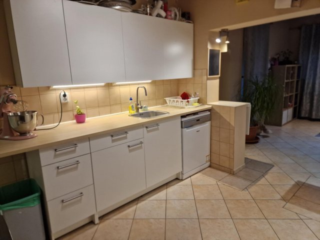 Eladó családi ház, Balatonkenesén 75 M Ft, 3+2 szobás
