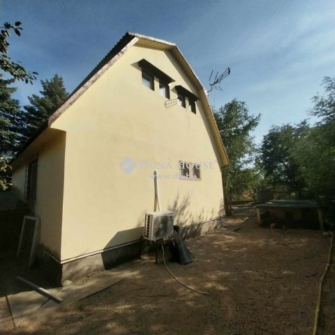 Eladó családi ház, Tápiószentmártonon 16 M Ft, 3 szobás
