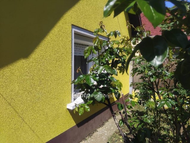 Eladó családi ház, Hajdúböszörményen 27 M Ft, 2 szobás