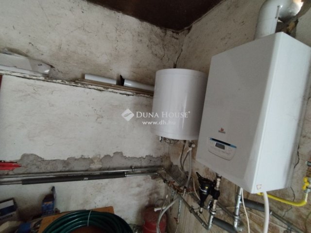 Eladó családi ház, Héregen 29.9 M Ft, 3 szobás