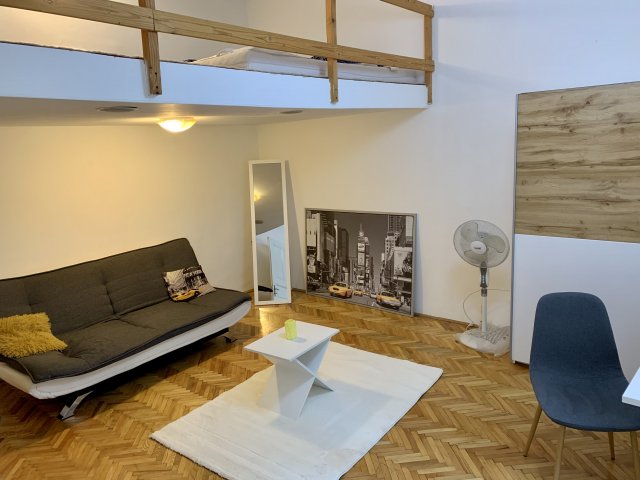 Eladó téglalakás, Budapesten, VII. kerületben, Dob utcában