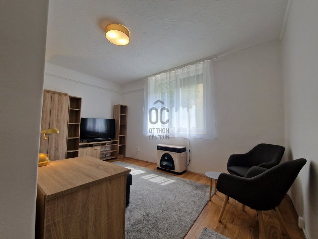 Eladó téglalakás, Gyöngyösön 24.9 M Ft, 1 szobás
