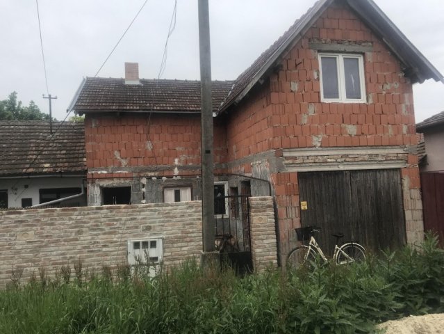 Eladó családi ház, Szentesen 15 M Ft, 3 szobás