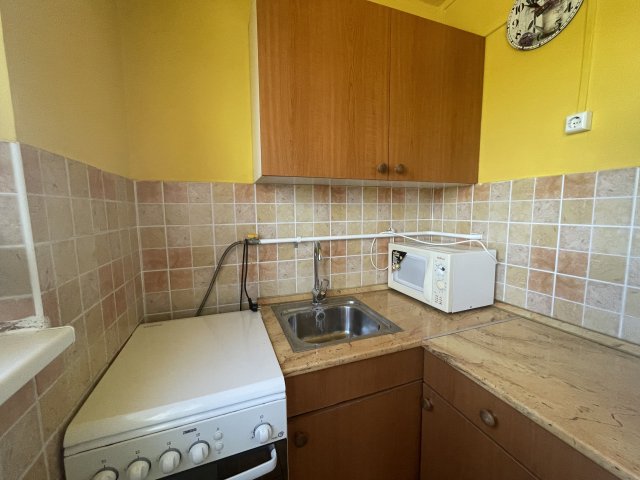Kiadó panellakás, albérlet, Miskolcon, Aba utcában 100 E Ft / hó