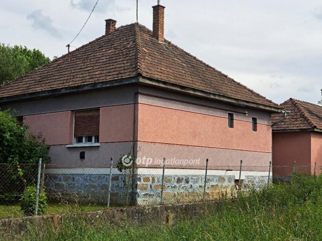 Eladó családi ház, Terényen 18 M Ft, 3 szobás