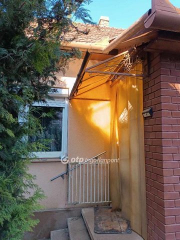 Eladó családi ház, Tiszavasváriban 23.5 M Ft, 2 szobás